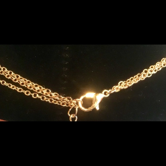 🥳SOLD! BNWT TRIPLE LAYER CRYSTAL BOHO NECKLACE - Picture 5 of 5